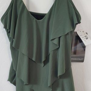 Womens 8/10 Magic suit top Beautiful Olive